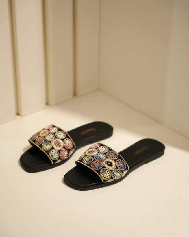 صندل سنتی شیک زنانه