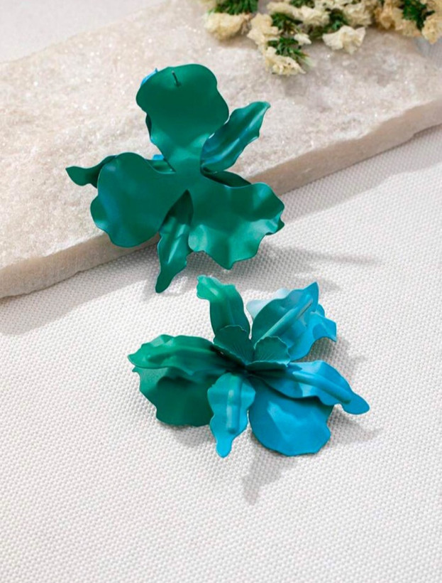 گوشواره آبی رنگ شیک و زیبا از برند Shein کد 57