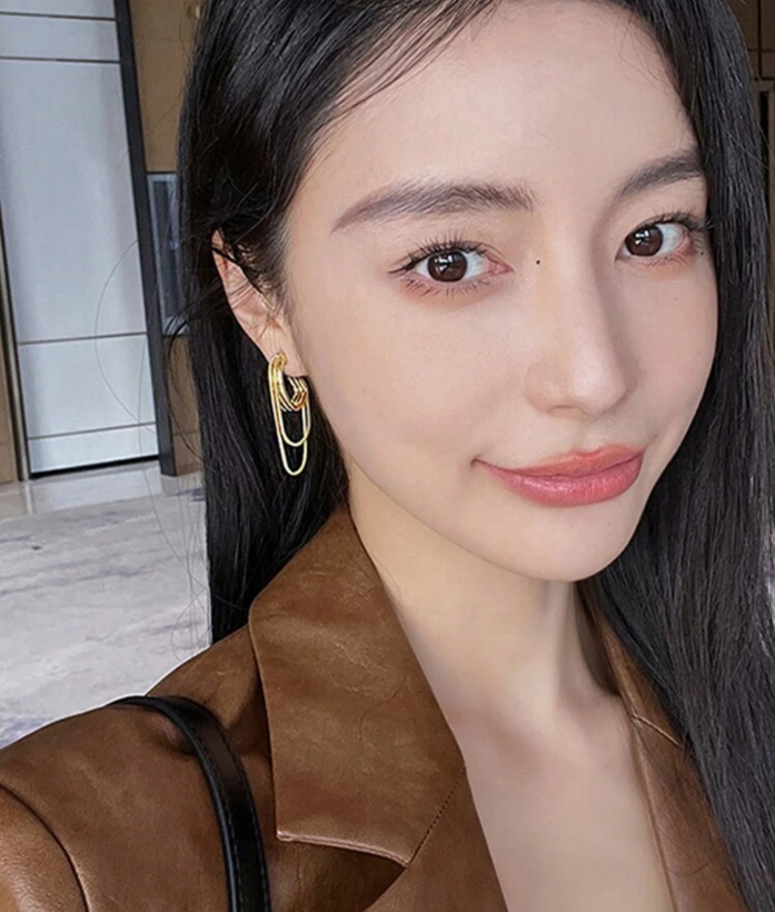 گوشواره رنگ ثابت زیبا از برند Shein